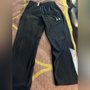 Under armor youth s/m athletic pants